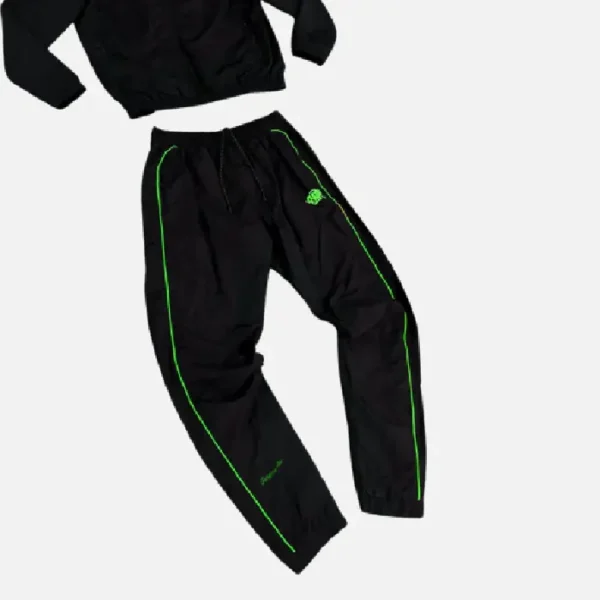 Chándal con logo de Syna – Negro/Verde - Image 3