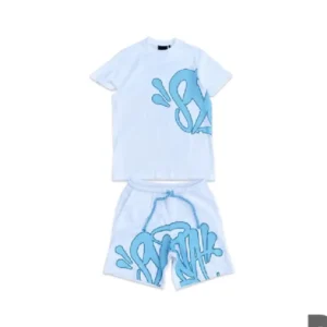 Conjunto corto blanco con el logotipo de Syna World
