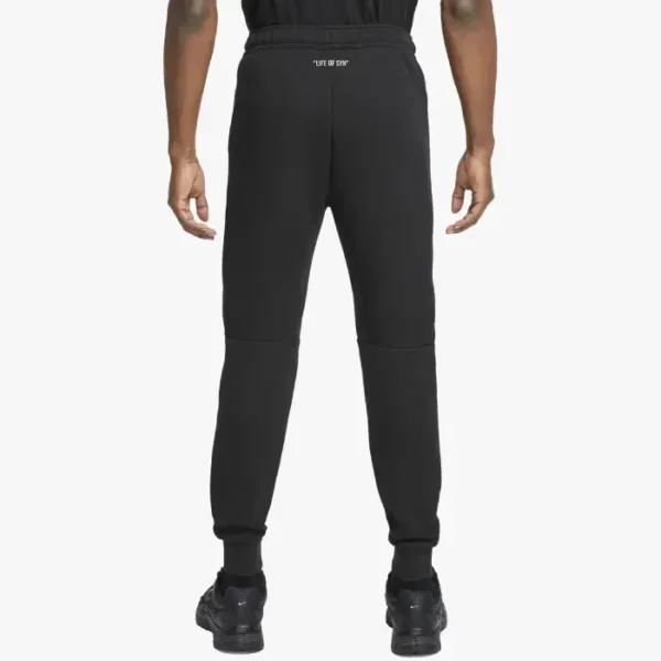 Pantalones deportivos negros de tejido polar Cee Tech de Syna World x Nike Central - Image 4